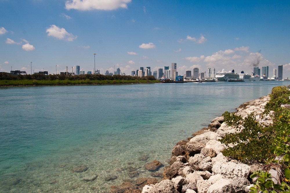 miami_ocean_drive_south_beach_art_deco_airport_MIA_15