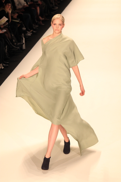 Perret Schaad - fashionvictress.com