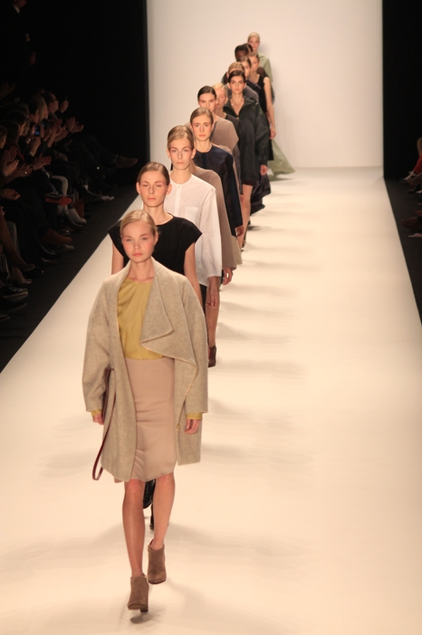Perret Schaad - fashionvictress.com