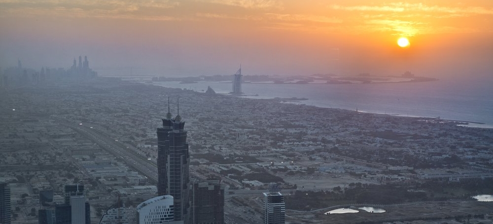 travel_dubai_burj-khalifa_sunset_view