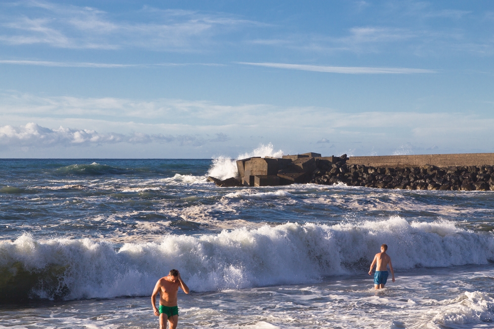 teneriffa_puerto_cruz_strand_dunkler_sandstrand_02