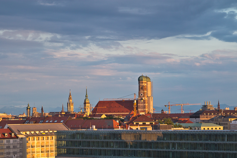 Blick über München vom Café Vorhoelzer - 360° Aussicht Dachterrasse