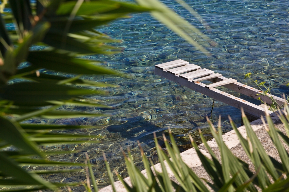 ms-europa-2_luxus_kreuzfahrt_korcula_kroatien_sommer-outfit_10