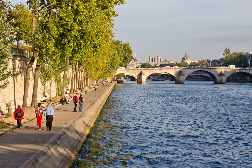 Paris_Parc-des-Buttes-Chaumont_Pere-Lachaise_24