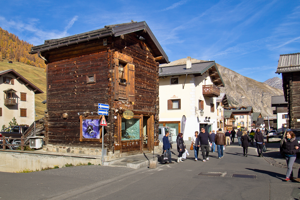 livigno_shopping_lungolivigno_poilei_sunglassesshop-02