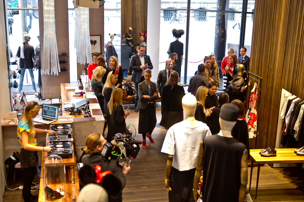 disney_off_co_store_muenchen_ulrich_schroeder_01