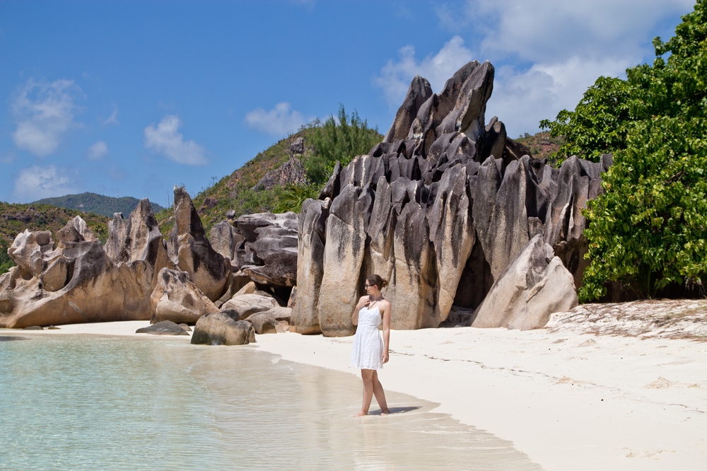 outfit_white_dress_seychellen_curieuse_island_07