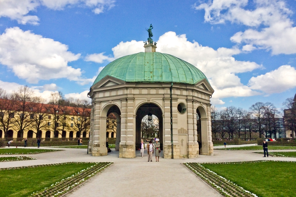 muenchen_fruehling_hofgarten_bayerische_staatskanzlei_nationalmuseum_sehenswuerdigkeiten_04