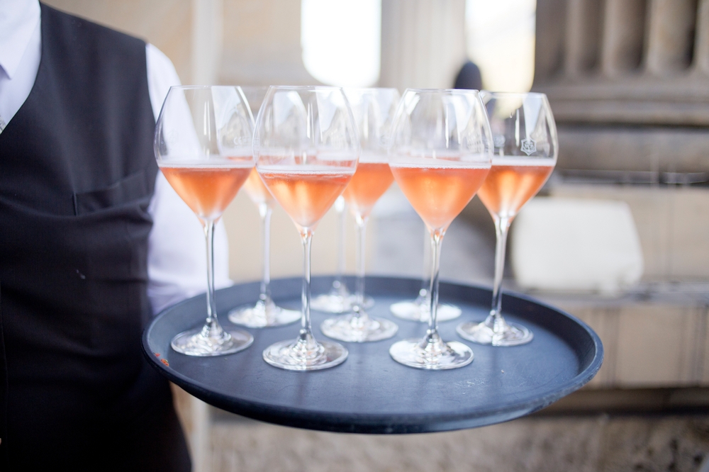 sofitel_munich_bayerpost_veuve_clicquot_ring_for_champagne_hotel_muenchen_16