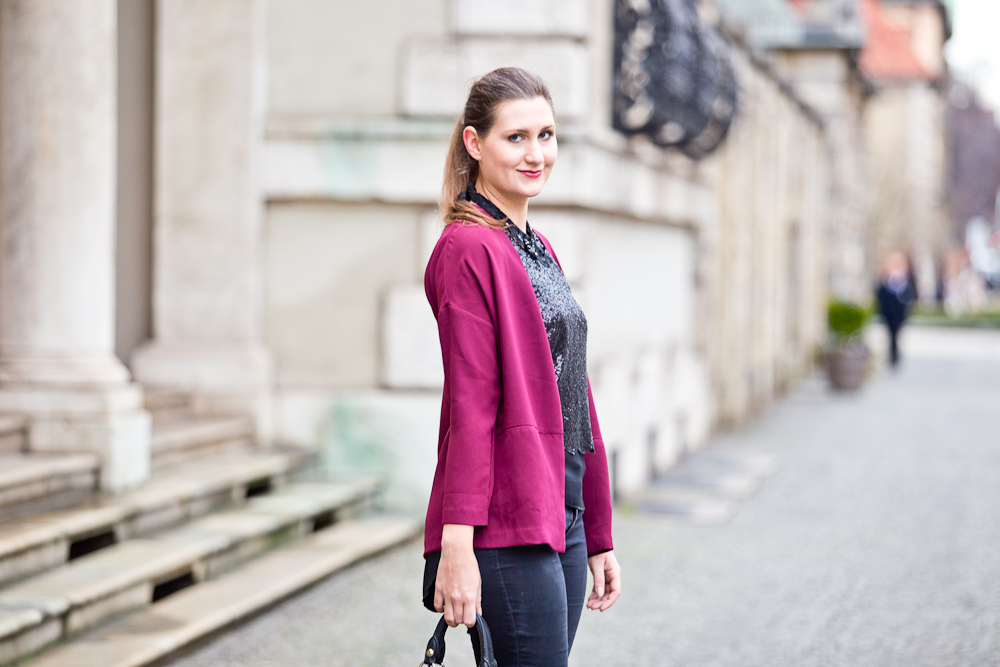 outfit_weihnachten_christmas_gina_tricot_pailletten_fashion_blog_muenchen_modeblog_molly_bracken_06