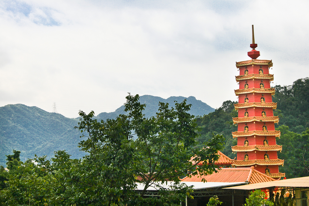 hongkong_china_blog_reiseblog_reisetagebuch_lantau_lamma_island_big_buddha_temple_10000_buddhas_avenue_stars_nan_lian_garden_21