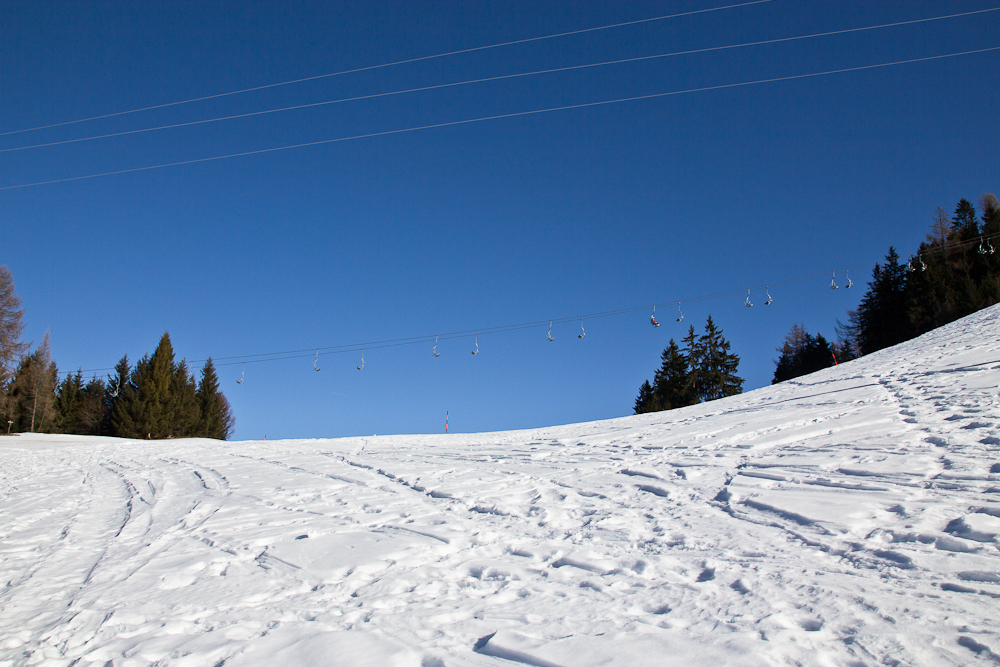 oesterreich_winter_wochenende_ski_rodeln_tirol_hainzenberg_gerloss_zell_ziller_arena_touareg_vw_offroad_mietwagen_hotel_theresa_03