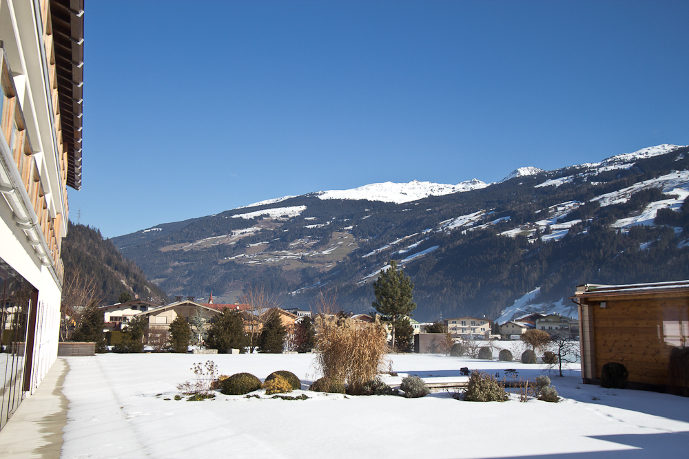 oesterreich_winter_wochenende_ski_rodeln_tirol_hainzenberg_gerloss_zell_ziller_arena_touareg_vw_offroad_mietwagen_hotel_theresa_17