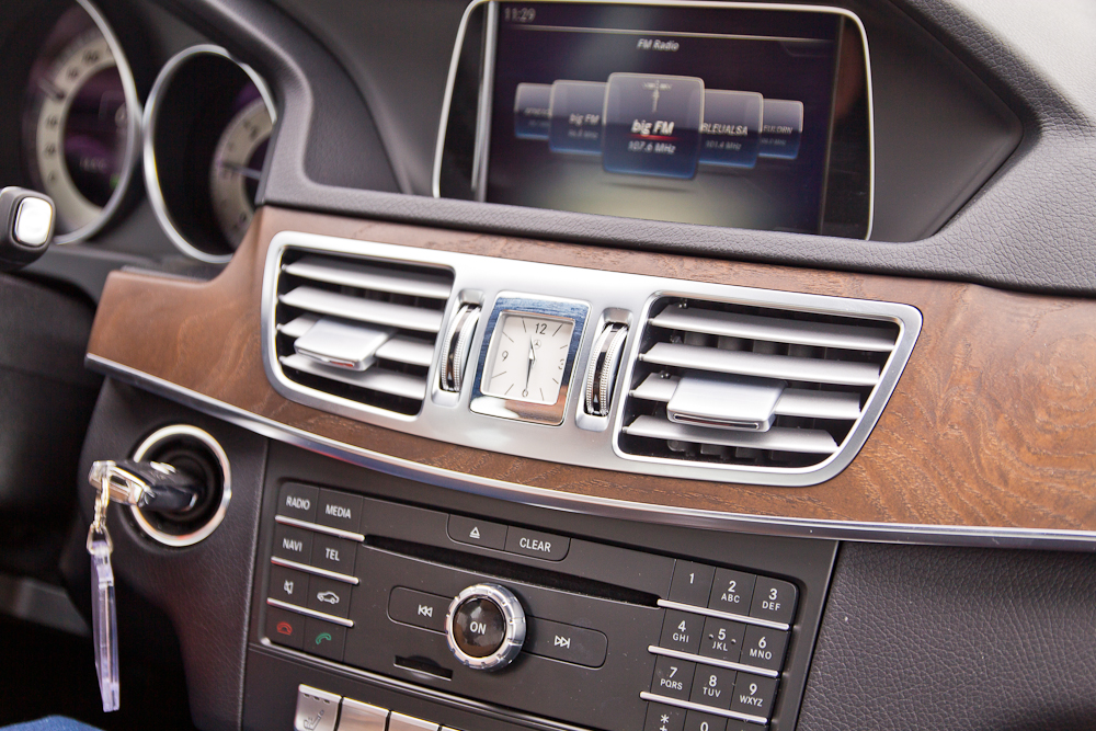 mercedes_benz_e_klasse_mietwagen_sixt_ausstattung_01