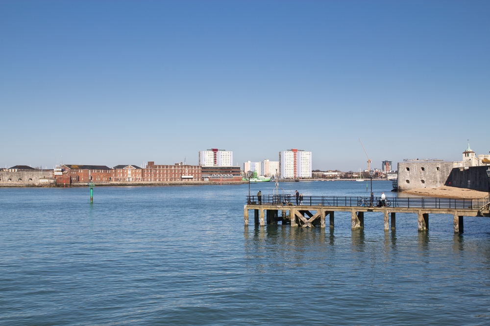 portsmouth_gunwharf_quays_hms_victory_spinnaker_tower_08