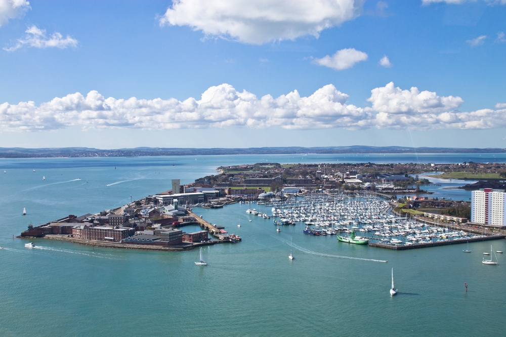 portsmouth_gunwharf_quays_hms_victory_spinnaker_tower_28