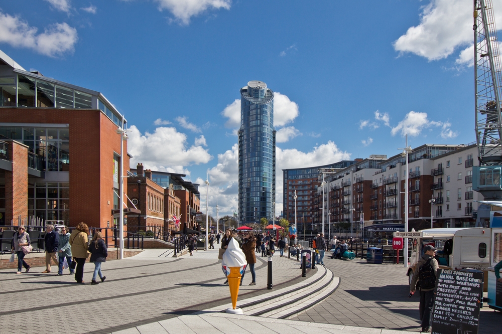 portsmouth_gunwharf_quays_hms_victory_spinnaker_tower_33