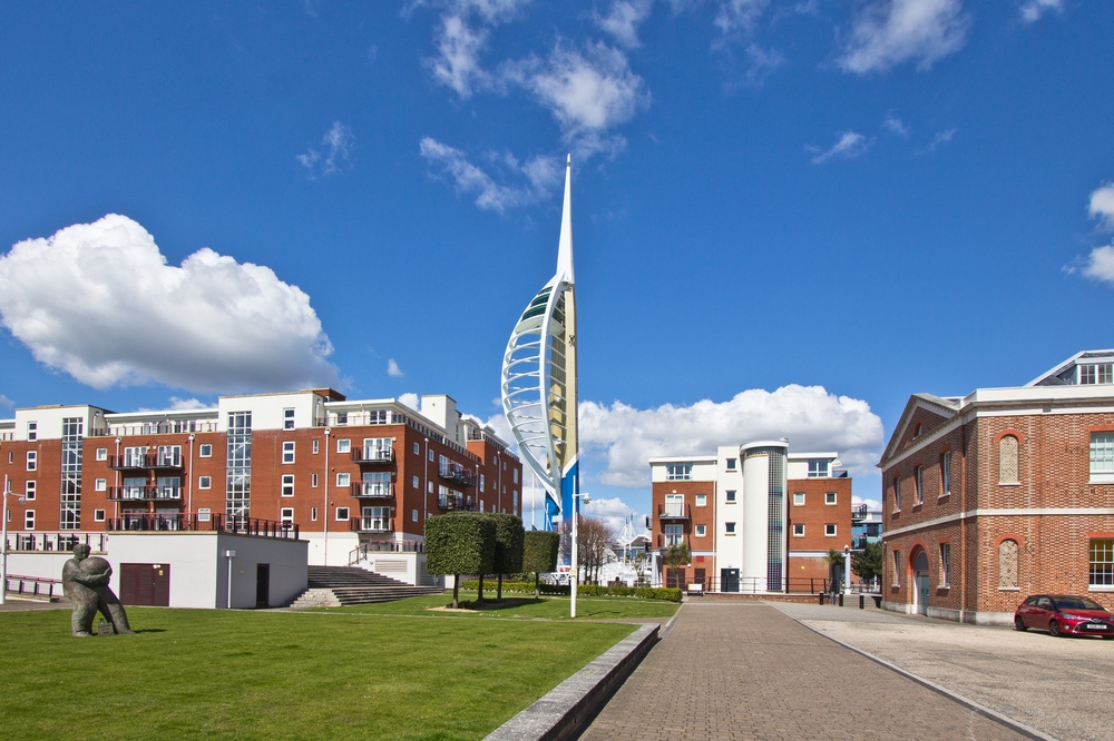 portsmouth_gunwharf_quays_hms_victory_spinnaker_tower_36