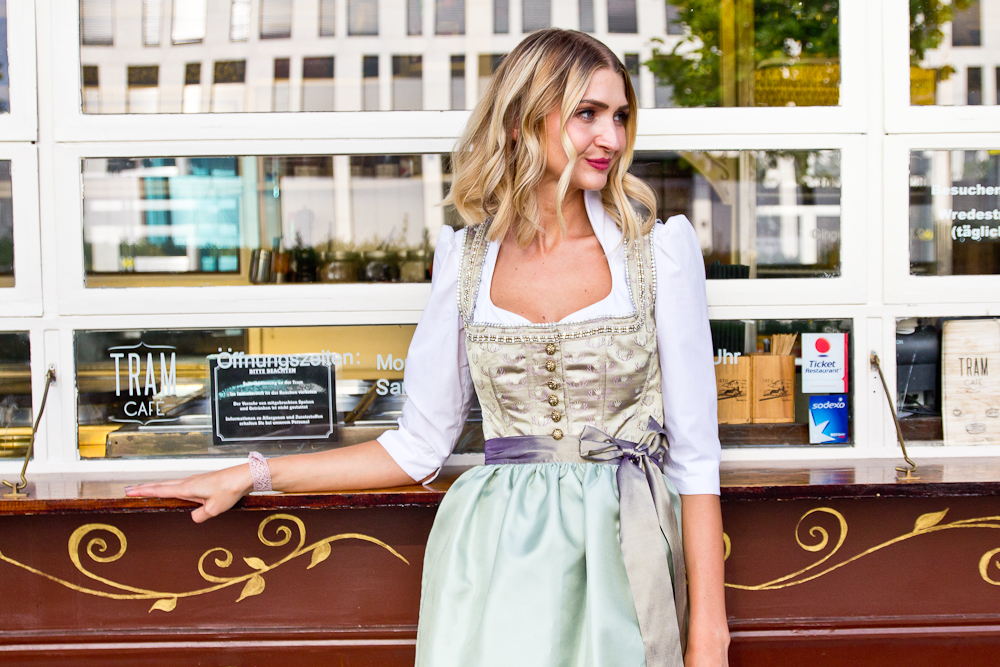 Dirndl_2016_Purple_Angel_Fashion_Blogger_Muenchen_21