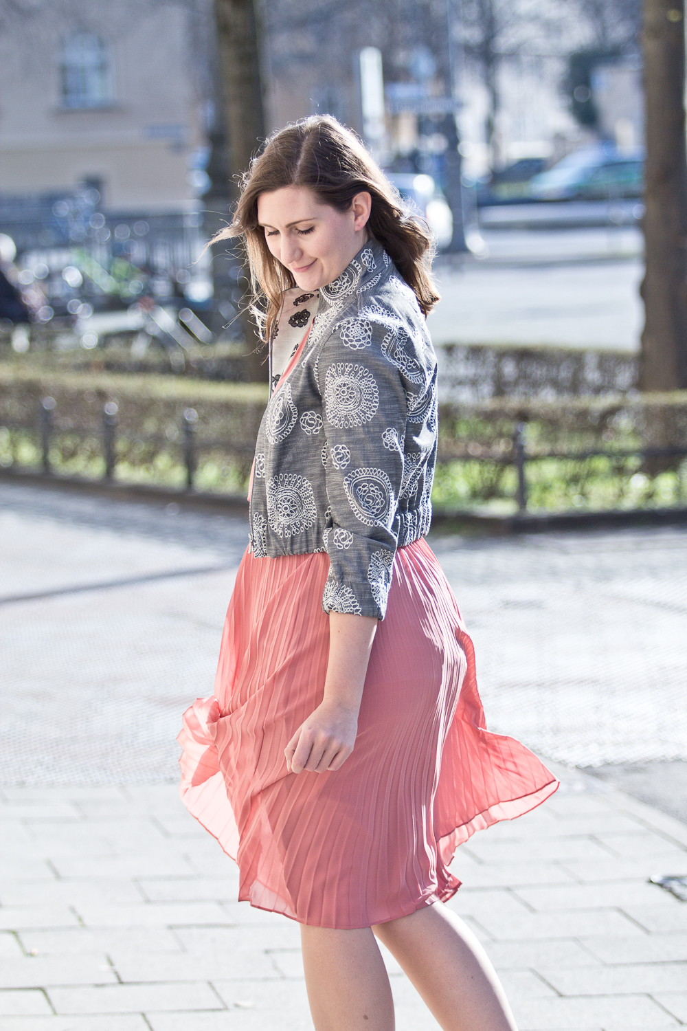 Plissee Kleid Blouson Jacke Modeblog München